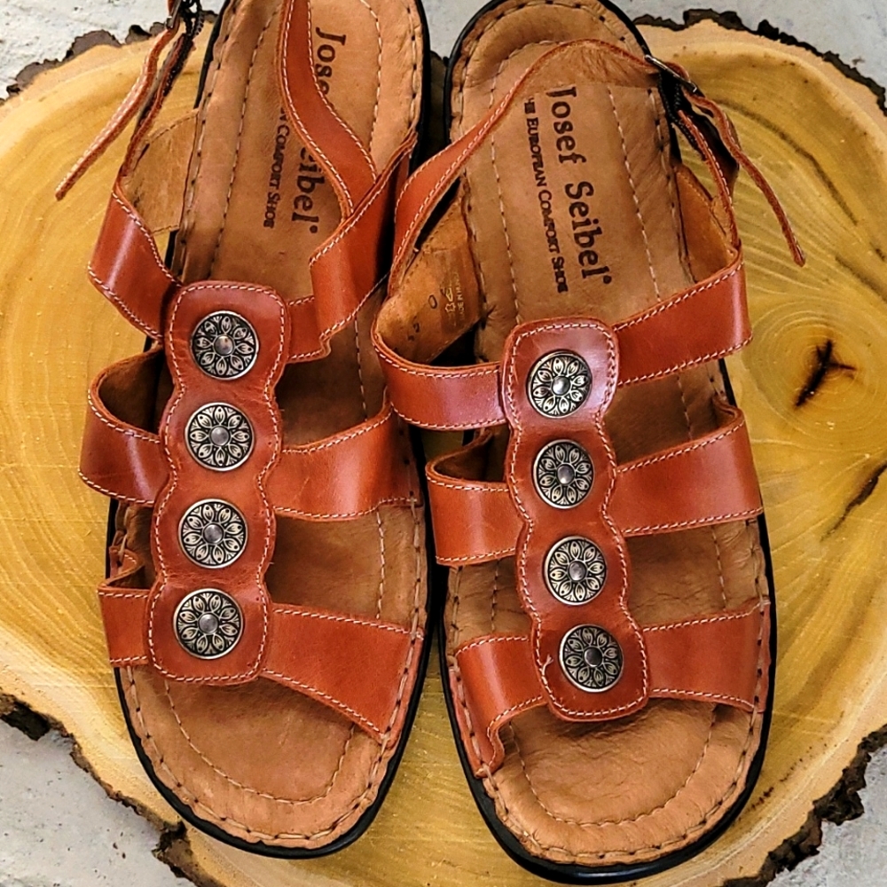 Hungarian leather sandals